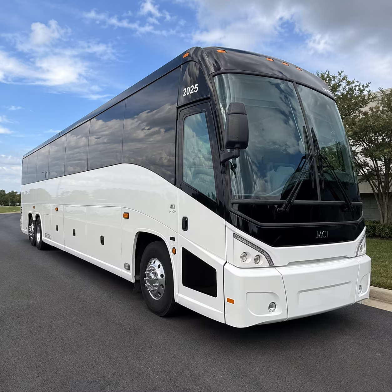 charter buses for concerts and shows at the sundome and capitol theatre