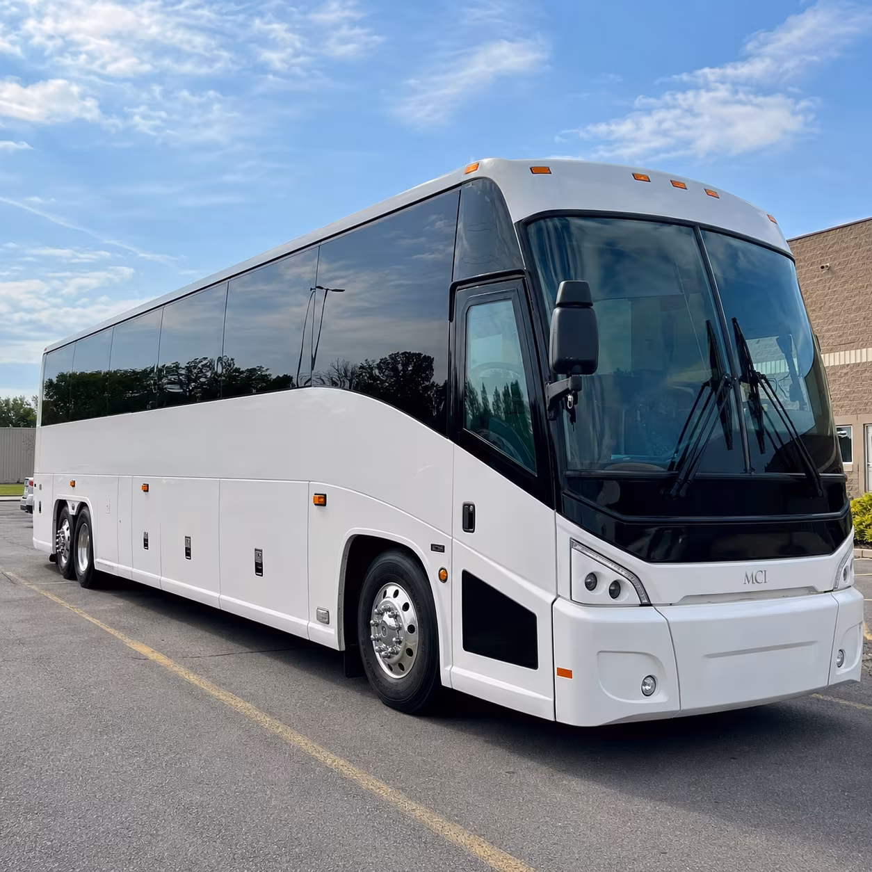 shuttle your team to yakima air terminal and seattle tacoma international airport